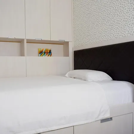 With 2 Bedrooms And Parking Near The アパート ブルガス