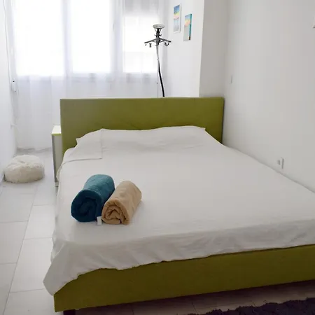 With 2 Bedrooms And Parking Near The * ブルガス